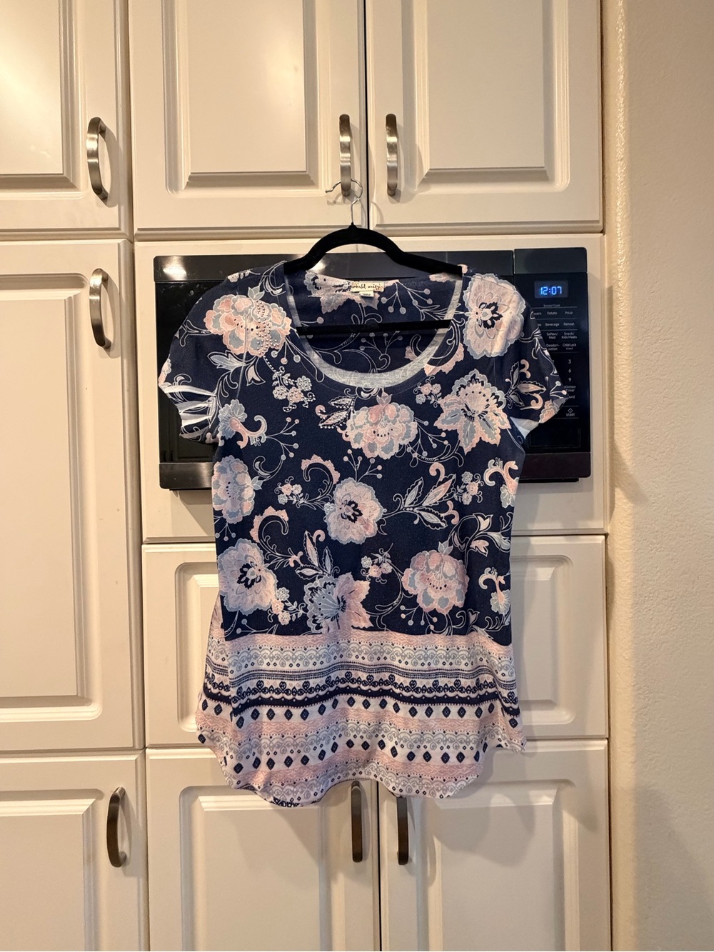 Navy Floral Short-Sleeve Scoop Neck Top with Border Hem